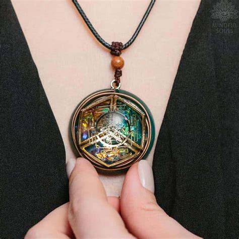Magnetic field amulet